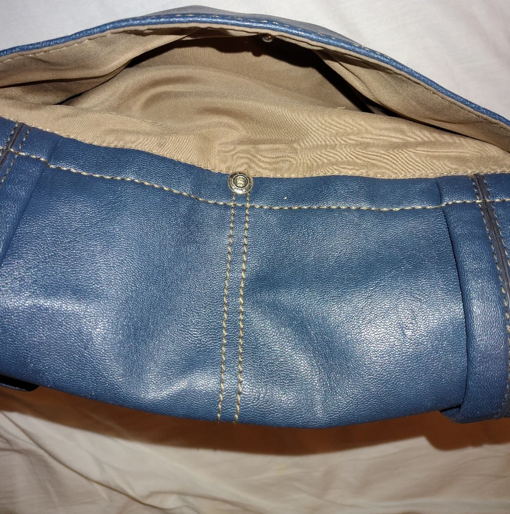 Relic Brand Crossbody Purse , Elegant Blue Shoulder Bag - Picture 4 of 6